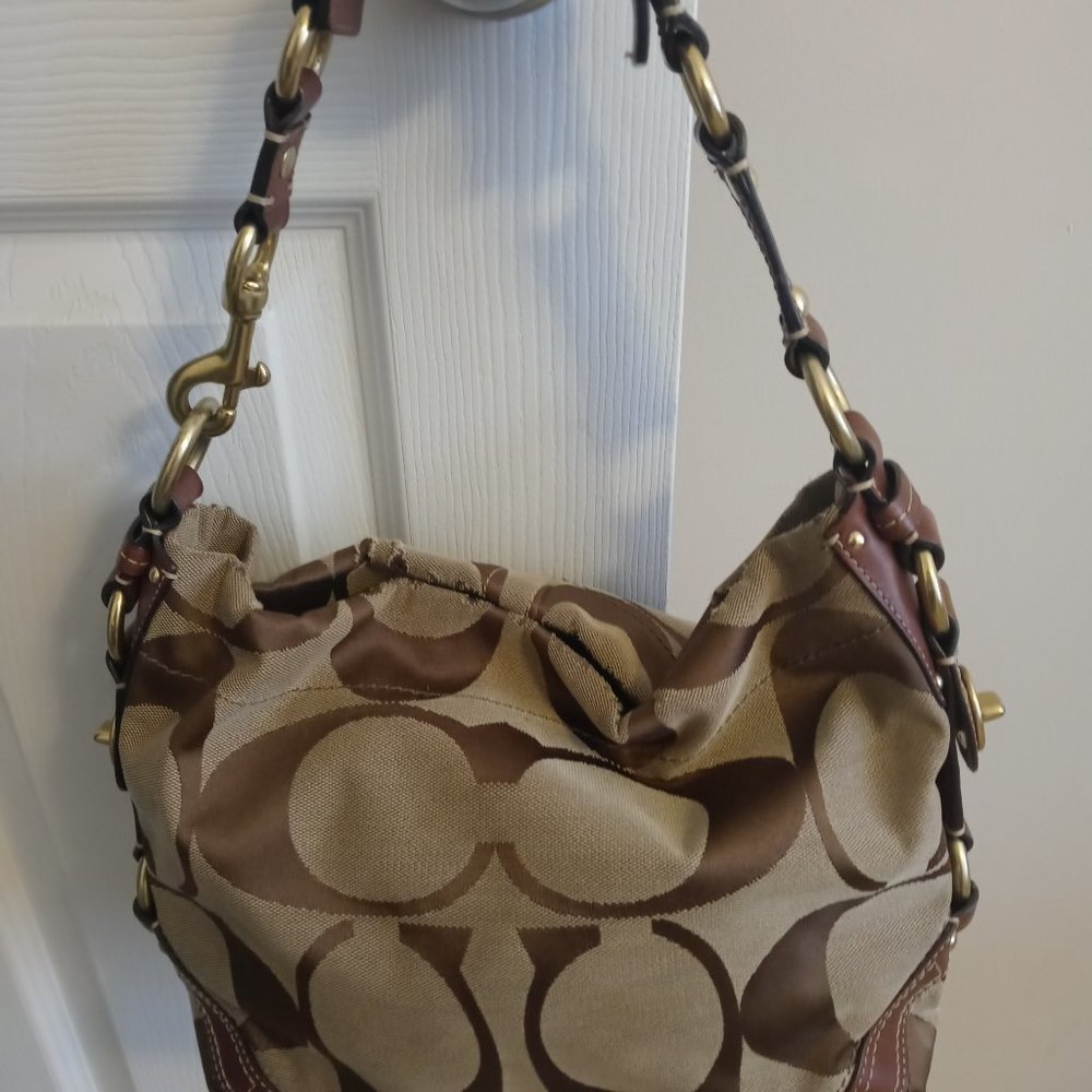 Coach Signature Hobo